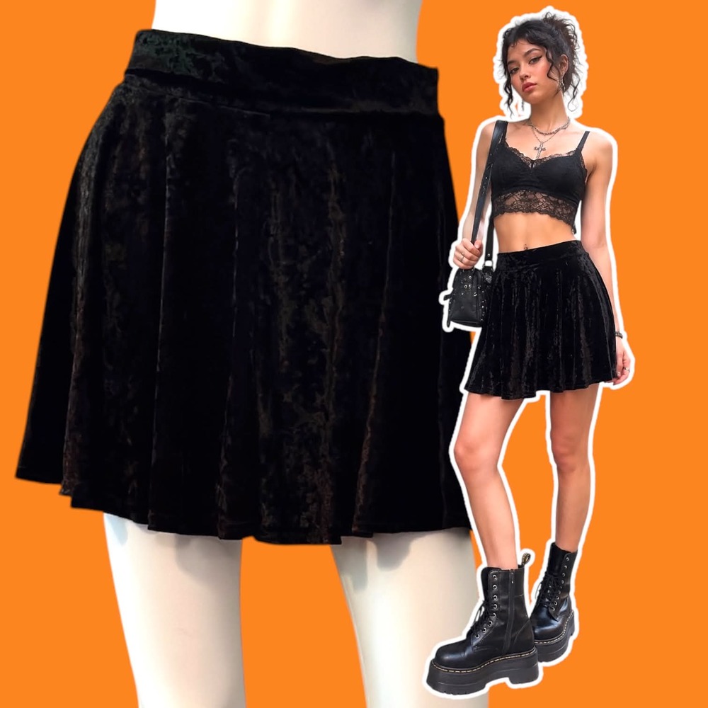 Y2K Black Crushed Velvet Mini Skirt Medium Urban Coco Mall Goth Alt Fairy Grunge